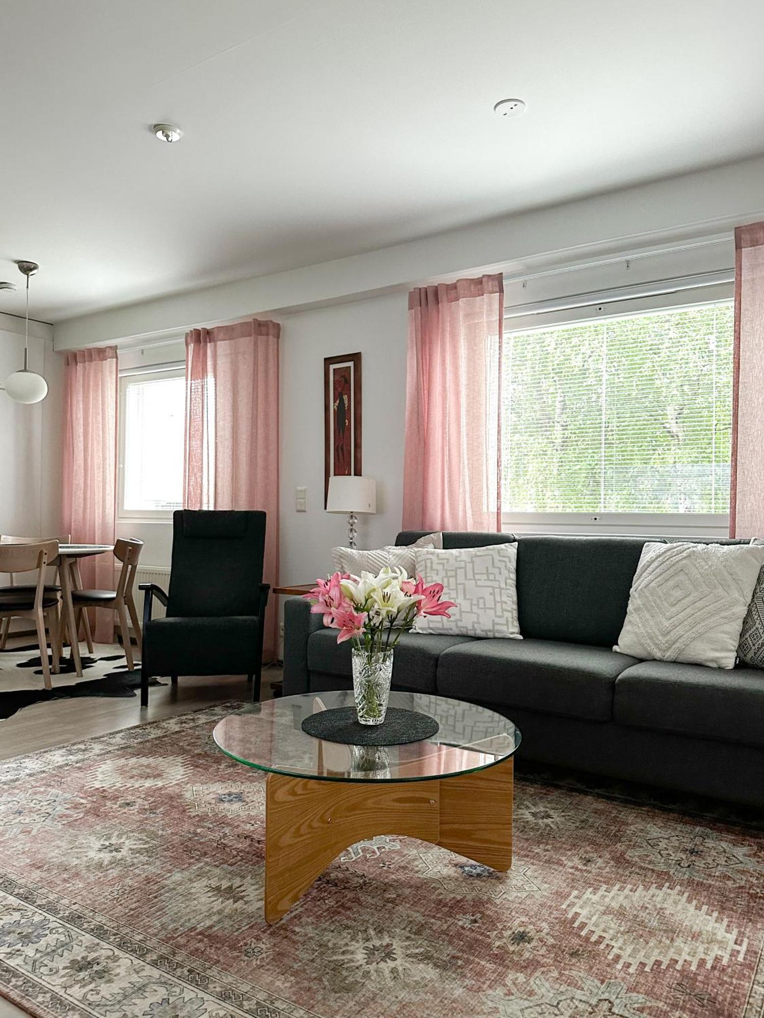 Peaceful Apartment In City โรวานิเอมิ ภายนอก รูปภาพ